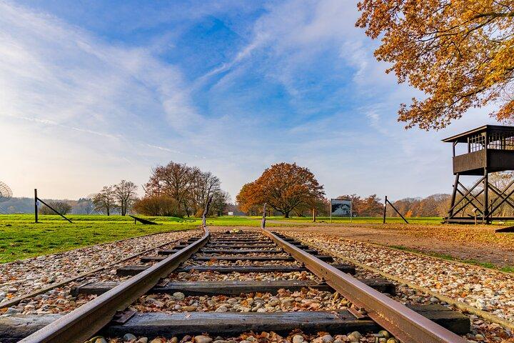 Concentratiekamp Westerbork vanuit Amsterdam per privéauto