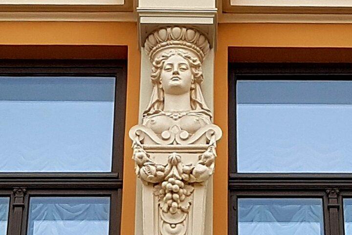 Riga Sightseeing Tour for First Time Visitors