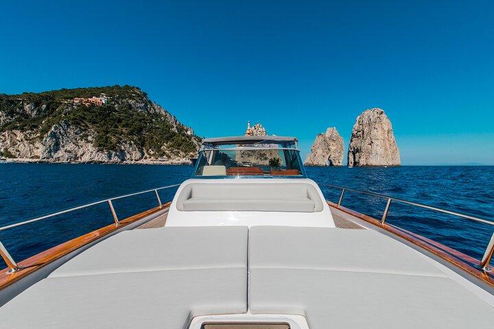 Full-Day Private Boat Tour to Ischia Procida from Sorrento
