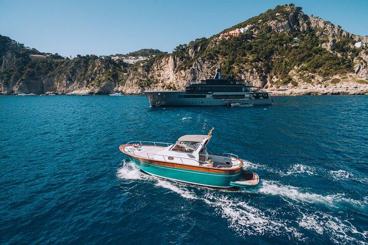 Full-Day Private Boat Tour to Ischia Procida from Sorrento