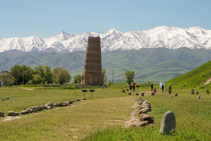 Dagstur til Burana Tower og Konorchek Canyons