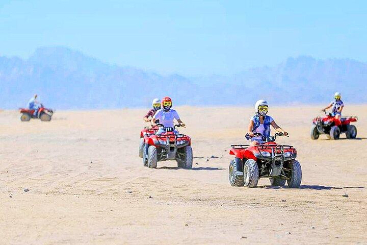 マルサ アラム:ATV クワッド & ラクダ乗りでの 3 時間の砂漠サファリ体験