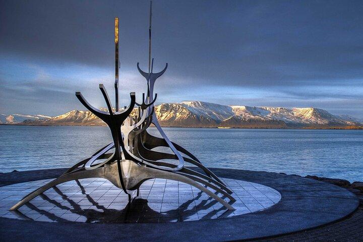 4 - Day Island Highlights : Golden Circle, Blue Lagoon & Reykjavik