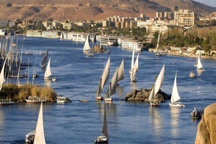 5 - Dag 4 - Nacht Nijlcruise van Luxor naar Aswan & Abu Simbel + Ballon