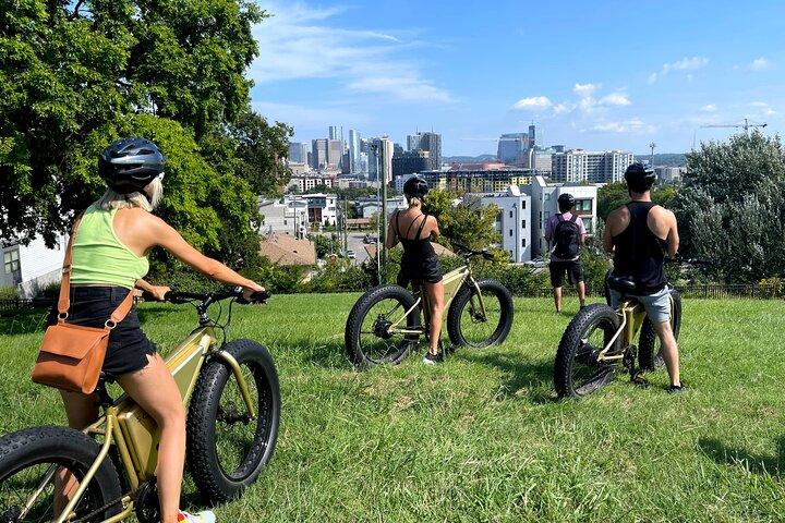 オリジナルのナッシュビル電動自転車ガイド付きシティEバイクツアー