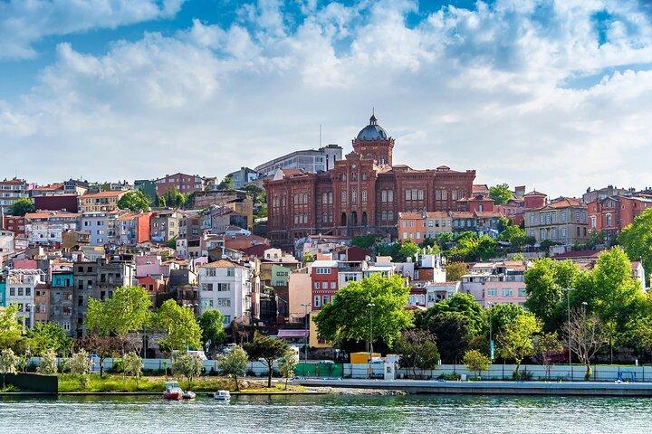 Istanbul Culinary Tour: Private Guide & Seafood Focus