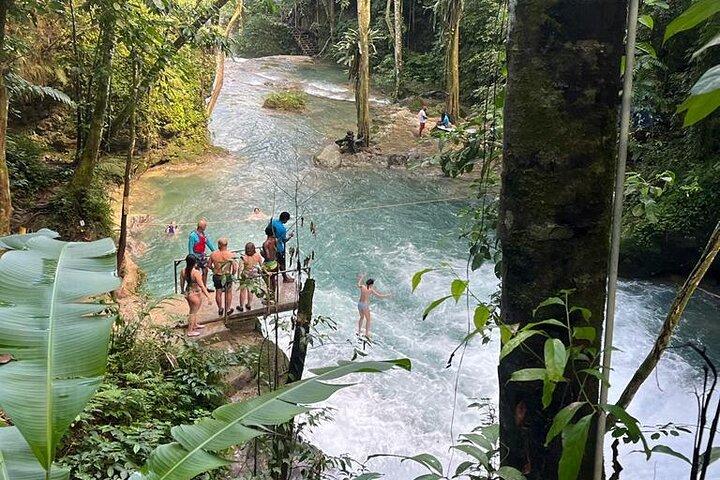 Blue Hole und Bambus River Rafting in Ocho Rios Jamaika.