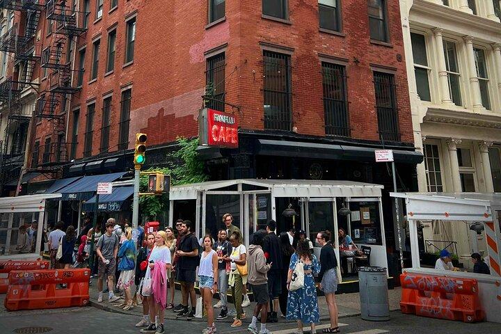 SoHo fra Hell's Hundred Acres til NYC's Cradle of Art: A Self-Guided Audio Tour