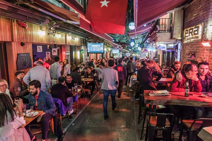 4 Hours Turkish Dining Experience in Istanbul