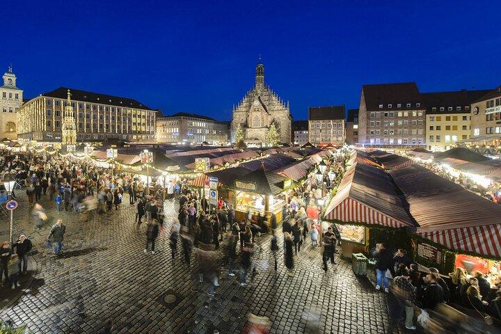 Stadtrundfahrt durch Nürnberg mit der Bimmelbahn - Weihnachtstour