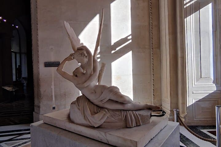 Louvre Highlights Tour for Kids Ticket Included
