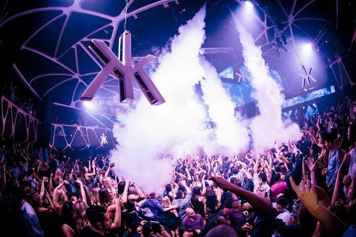 Las Vegas Nightclub VIP Entry with Party Bus