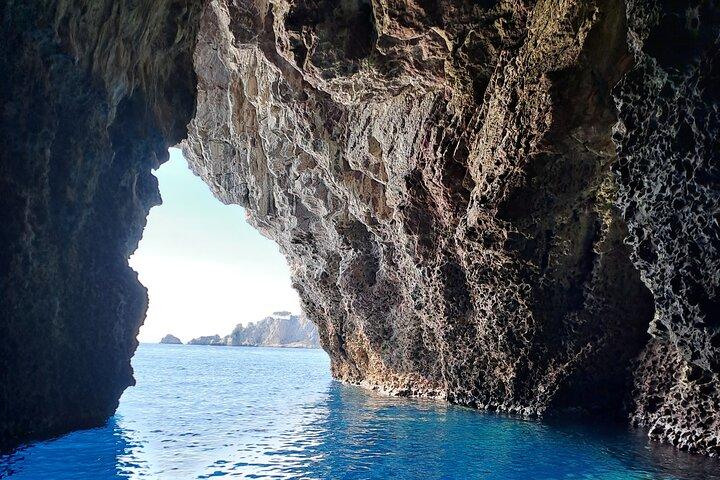 Half Day Private Guided Boat Tour in Taormina
