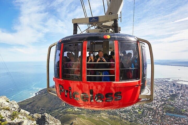 Day Tour in Robben Island, Bo-Kaap and Table Mountain