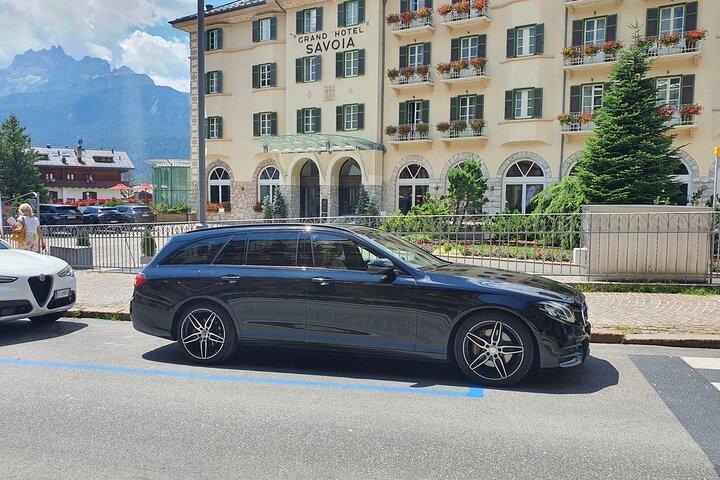 Verona Flughafen VRN nach Venedig +Wassertaxi-Ankunft Privater Transfer