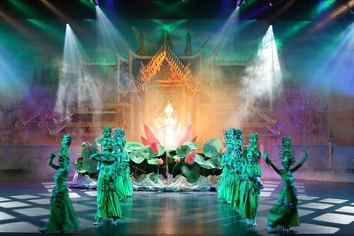 Pattaya: Kolosseum-Show – Eintrittskarte für Touristen