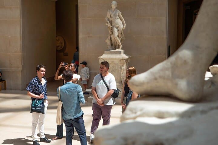 Fabuleux Guided Tour Through the Louvre Museum with Access
