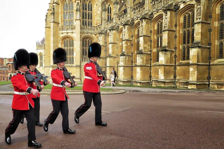 Windsor Castle Halbtagesausflug von London mit dem Luxusbus