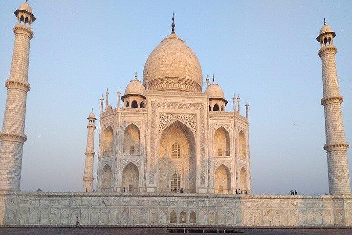 デリーからの早朝Taj Mahal Sunrise Tour