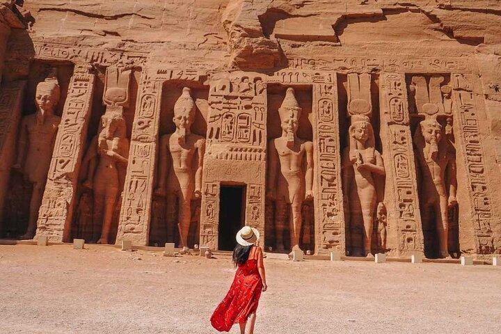 Viagem para Abu Simbel de Aswan de ônibus