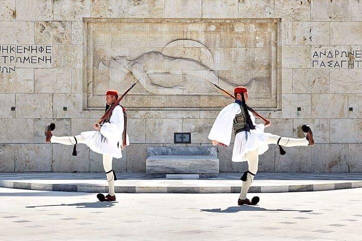 3 heures de route Athènes City Highlights Luxury Private Tour