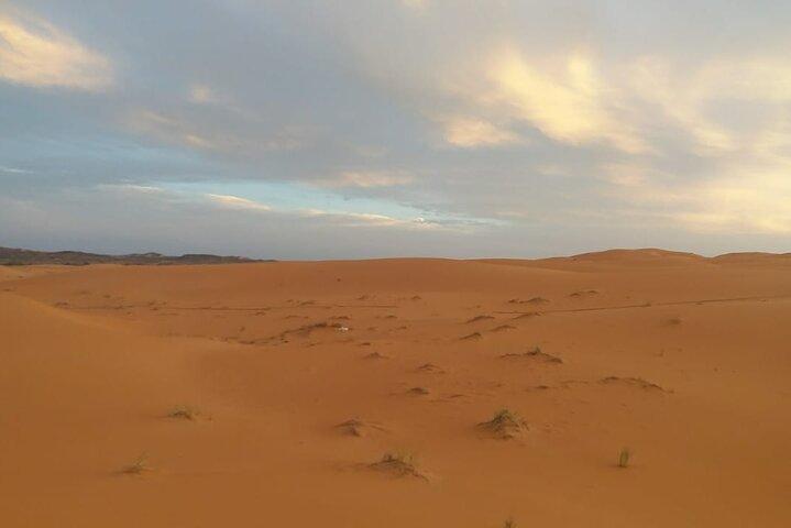 Noite em um campo privado do deserto do Sahara em Merzouga All Inclusive