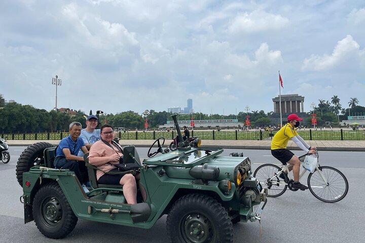 Demi-journée Hanoï tournée à thème militaire en Jeep