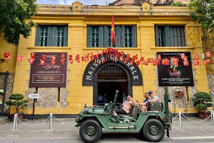 Demi-journée Hanoï tournée à thème militaire en Jeep