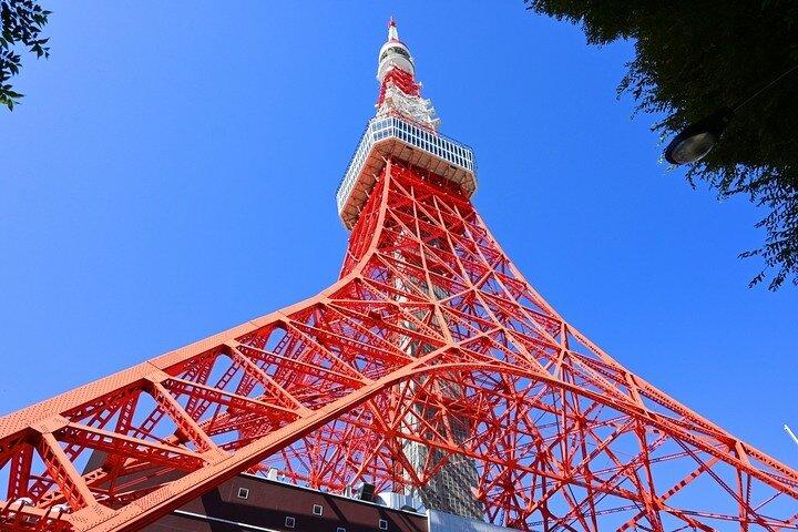 Book a jumbo taxi in Tokyo