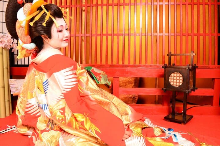 Tokyo Geisha or Oiran Dress-Up Experience and Professional Photos
