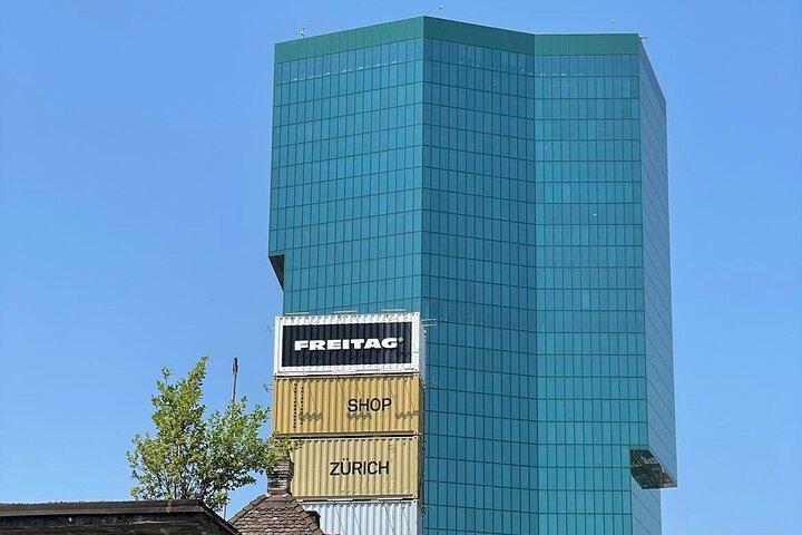 チューリッヒ半日市内ウォーキング プライベート ツアー