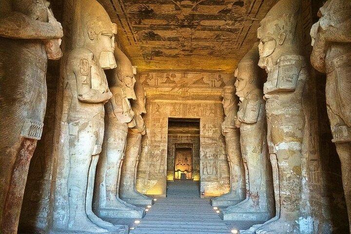 Tour privato ad Abu Simbel da Assuan