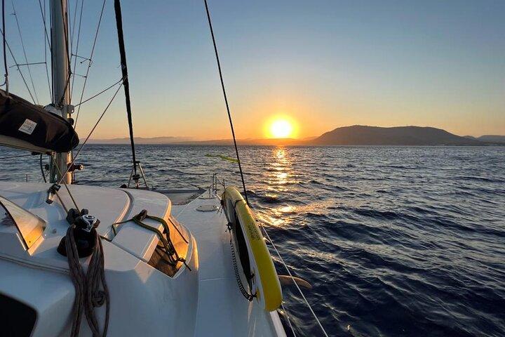 Excursão privada de CATAMARÃ - Lindos/ Rhodos com almoço e bebidas