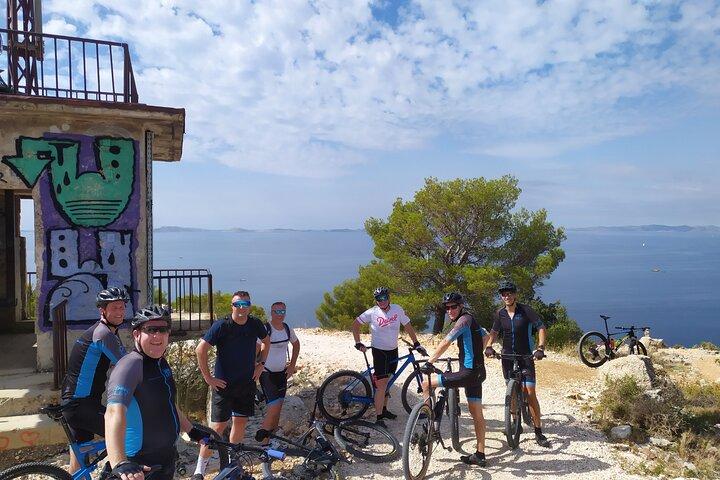 Baies de l'île de Murter à vélo