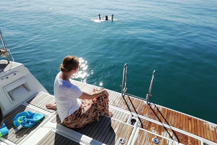 Exclusivo crucero privado de lujo por Barcelona con barra libre