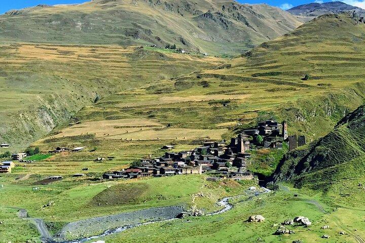 3-Day Tusheti: Omalo, Dartlo & Abano — Small Group 4x4 Adventure