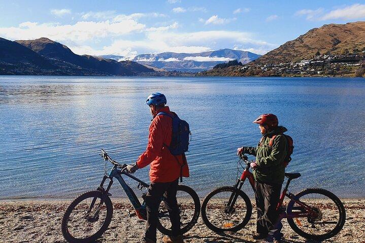 Passeio panorâmico guiado de eBike até o lago