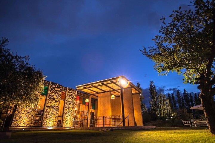 Notte a Bodega Toneles e cena a El Enemigo. Trasporto privato