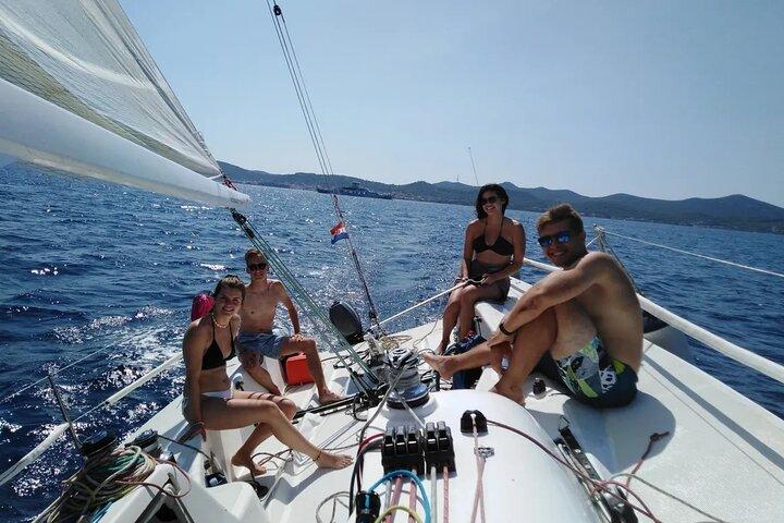 Vanuit Zadar: Privé sportzeiltocht