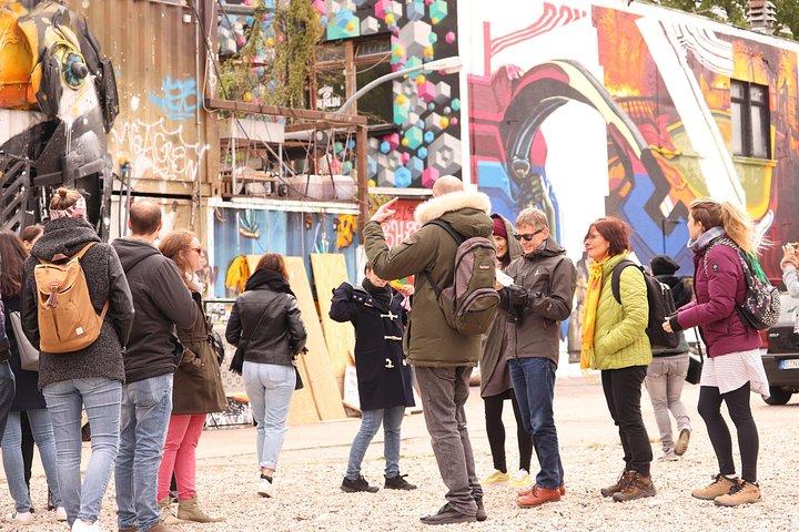 Private street art tour in Berlin