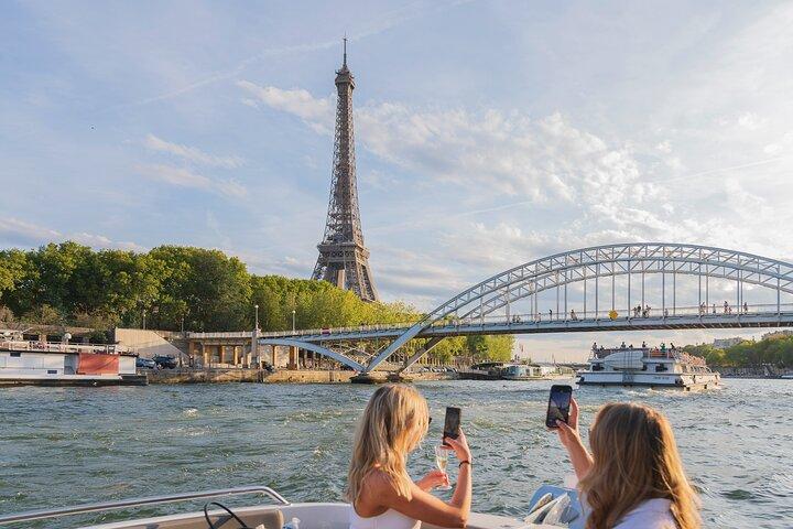 Passeio de barco privado em Paris