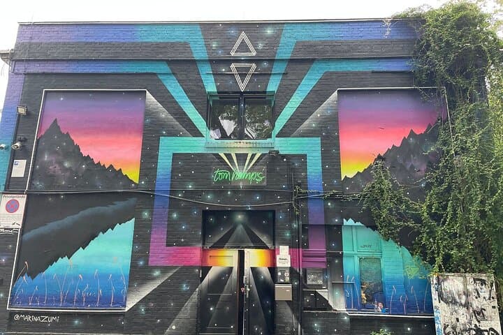 Berlin Street Art Tour with Graffiti, Murals, and Urban Culture