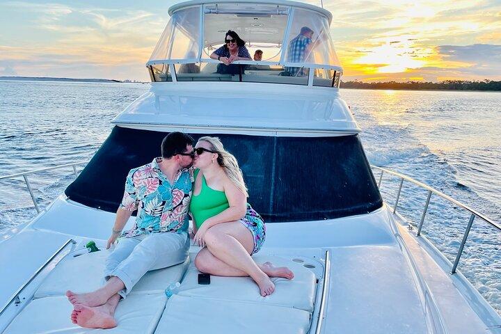 Cruzeiro privado de 3 horas ao pôr do sol em um iate de luxo de 50 pés com capitão