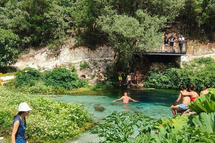 Fuld dag Sydalbaniens ekspedition Blue Eye & Gjirokaster