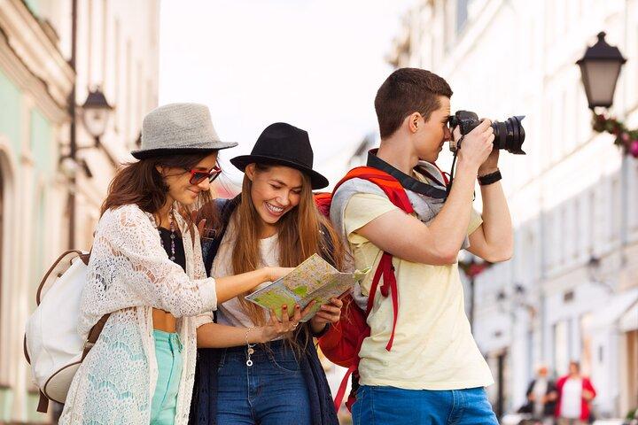 Ohne Anstehen Nationales Kunstmuseum und Poble Espanyol Tour