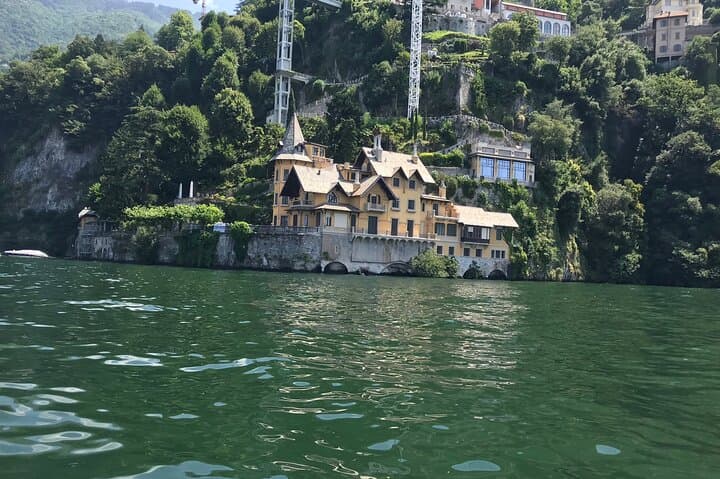 4 Hours Private Boat Tour in Lake Como with Captain