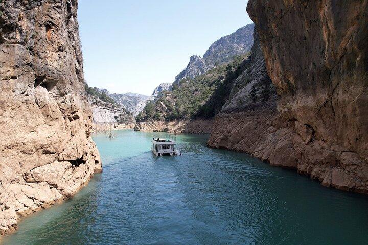 Crociera di un'intera giornata in Canyon Boat da Antalya e Belek
