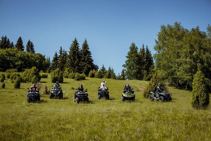 Quad + Avventura escursionistica: esplora la magnifica cascata di Skakavac