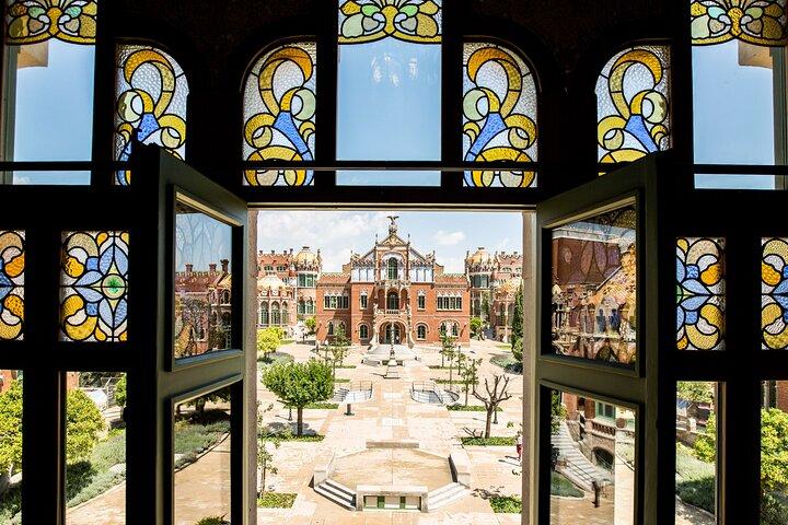バルセロナカード:72時間、96時間または120時間のための博物館+交通機関