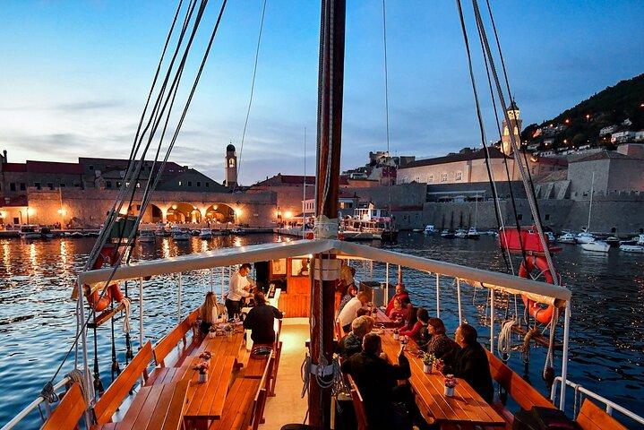 Gastro Dinner and Cruise around Dubrovnik Old Town